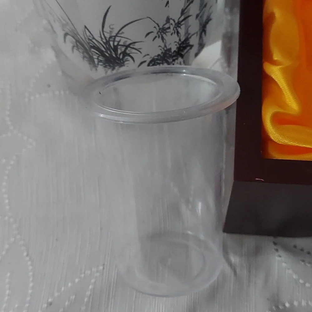 Chinese Reverse-painted Vase